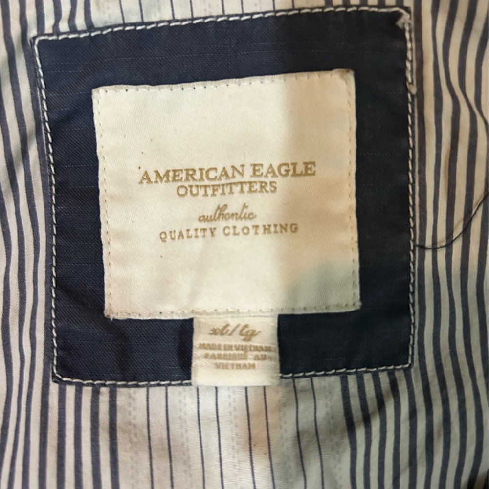 Women’s Jackets - Picture 3 of 10